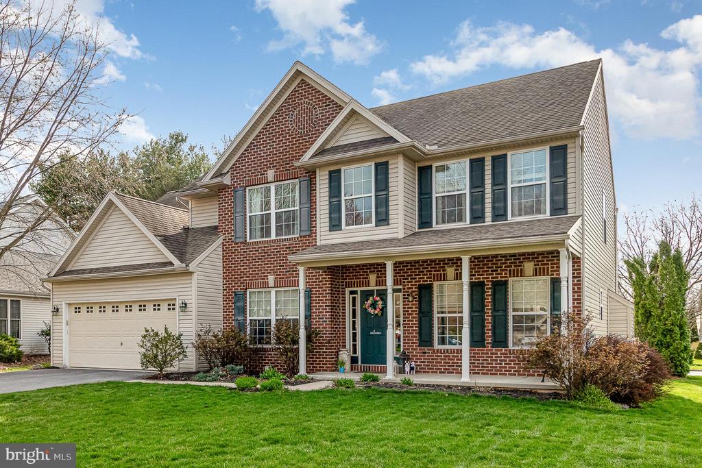 105 Farmstead Cir
