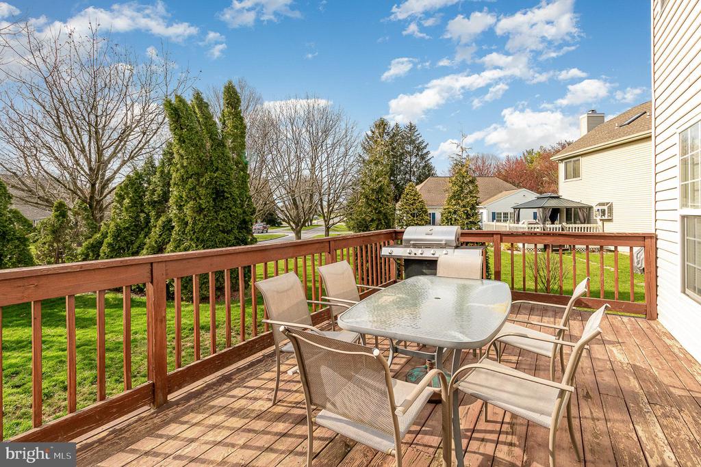 105 Farmstead Cir