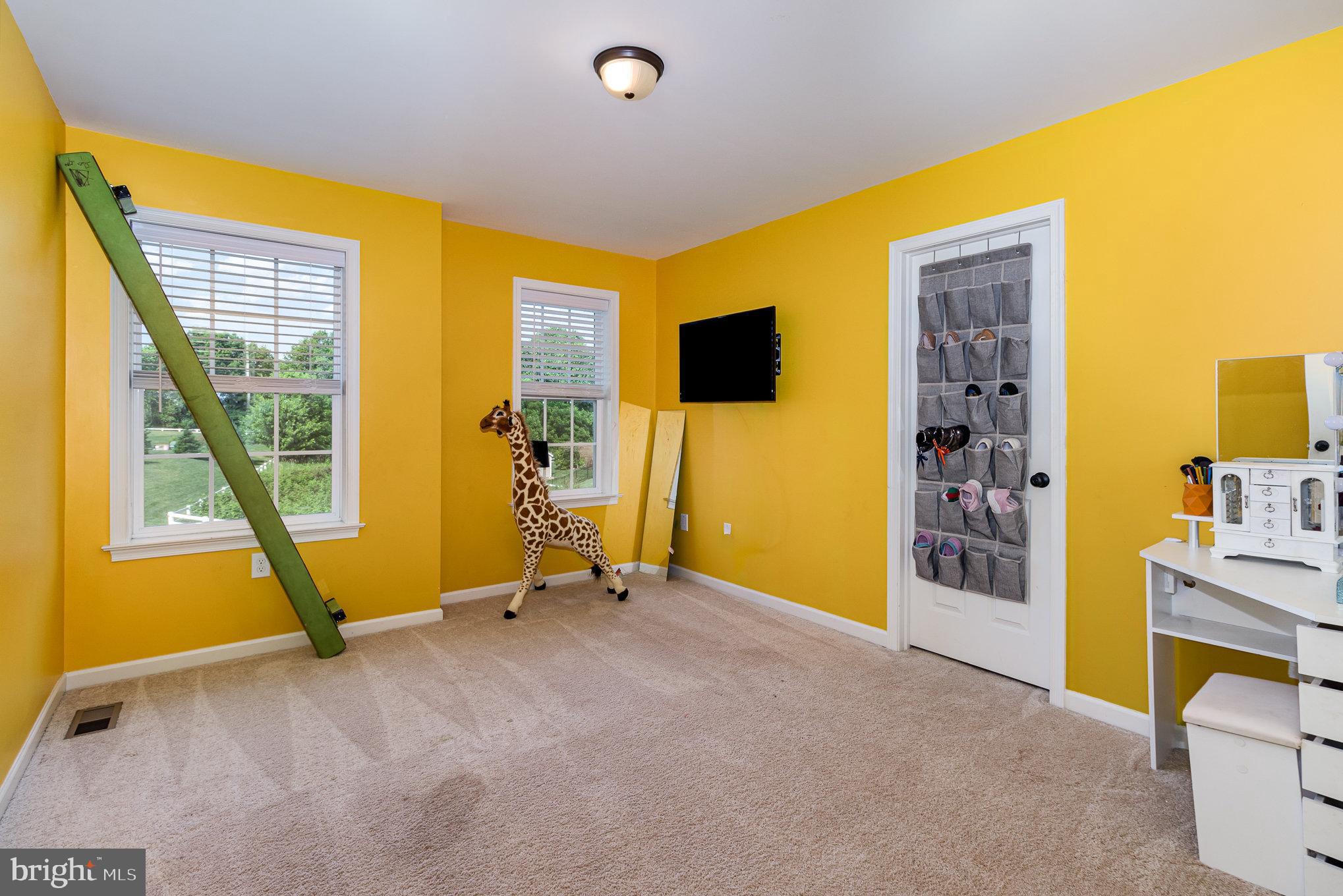 222 Fox Rd