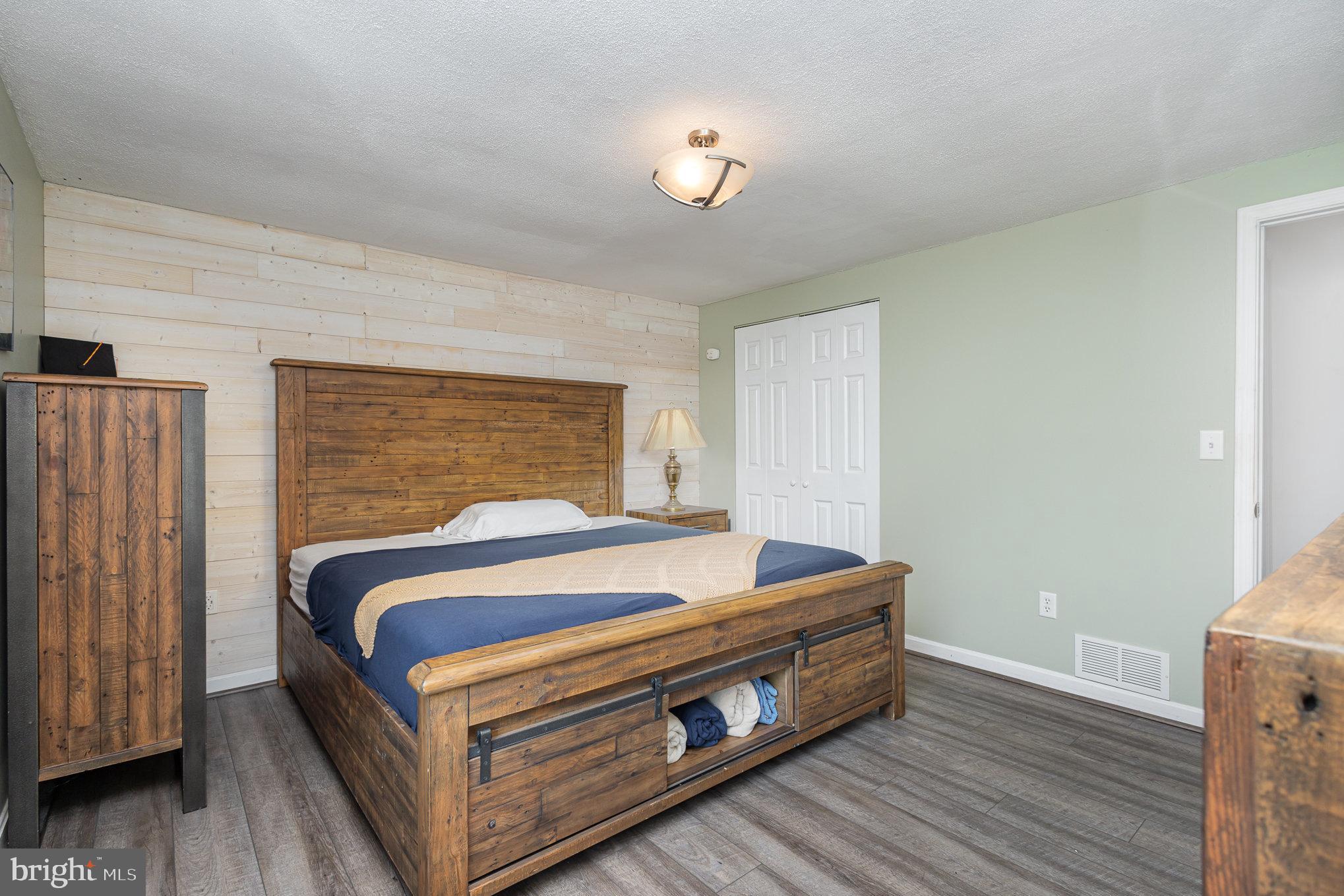 155 Schoolhouse Rd