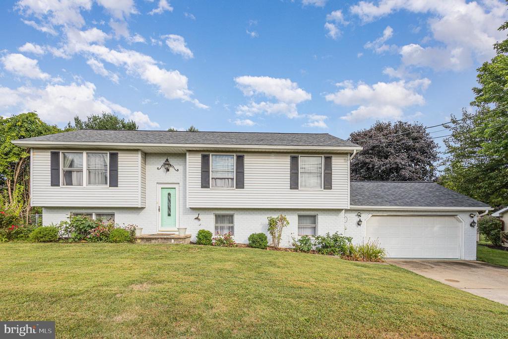 155 Schoolhouse Rd