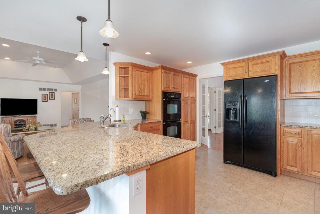 30 Summit Dr