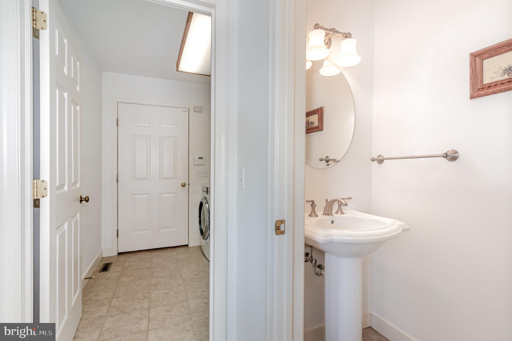 30 Summit Dr