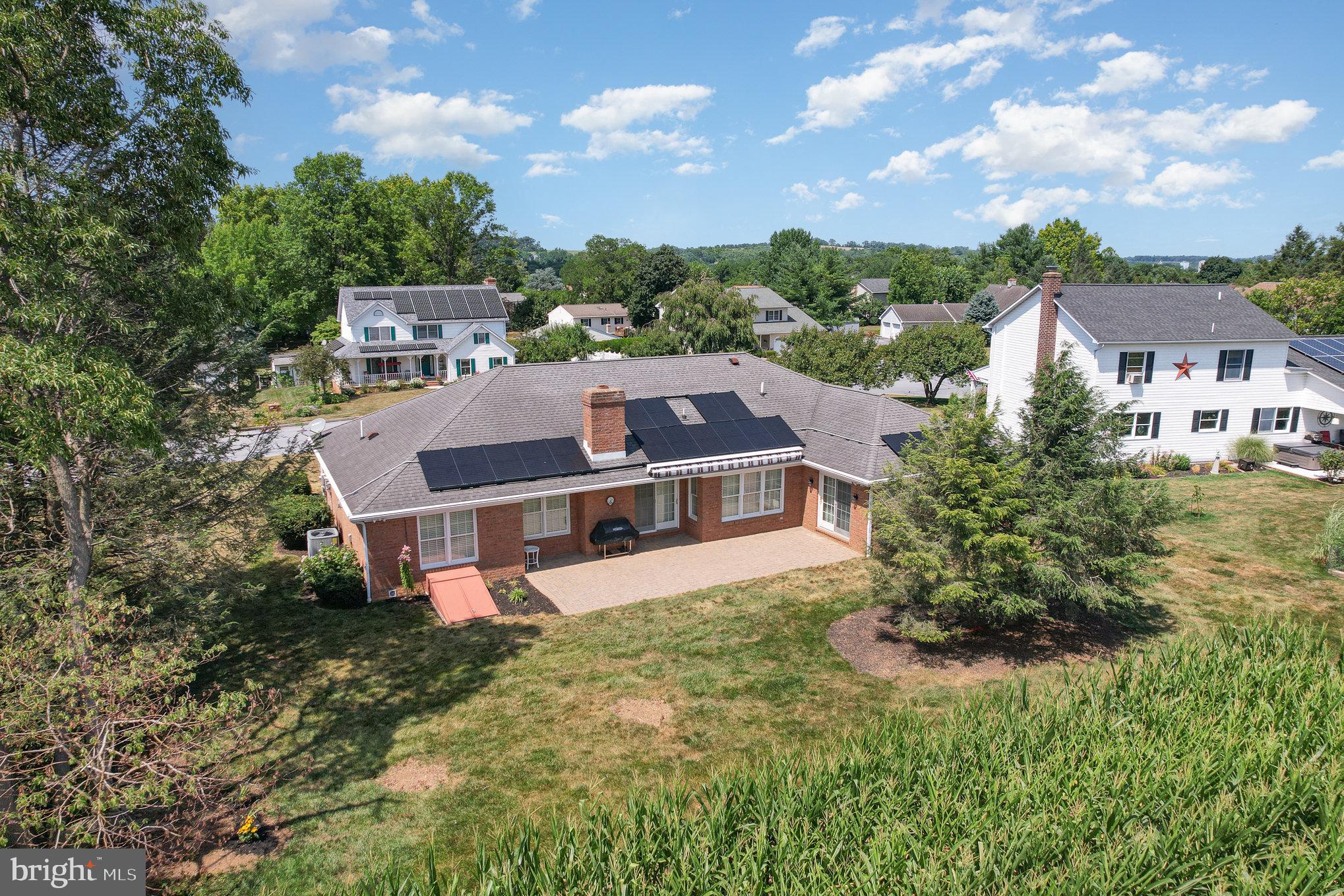 30 Summit Dr