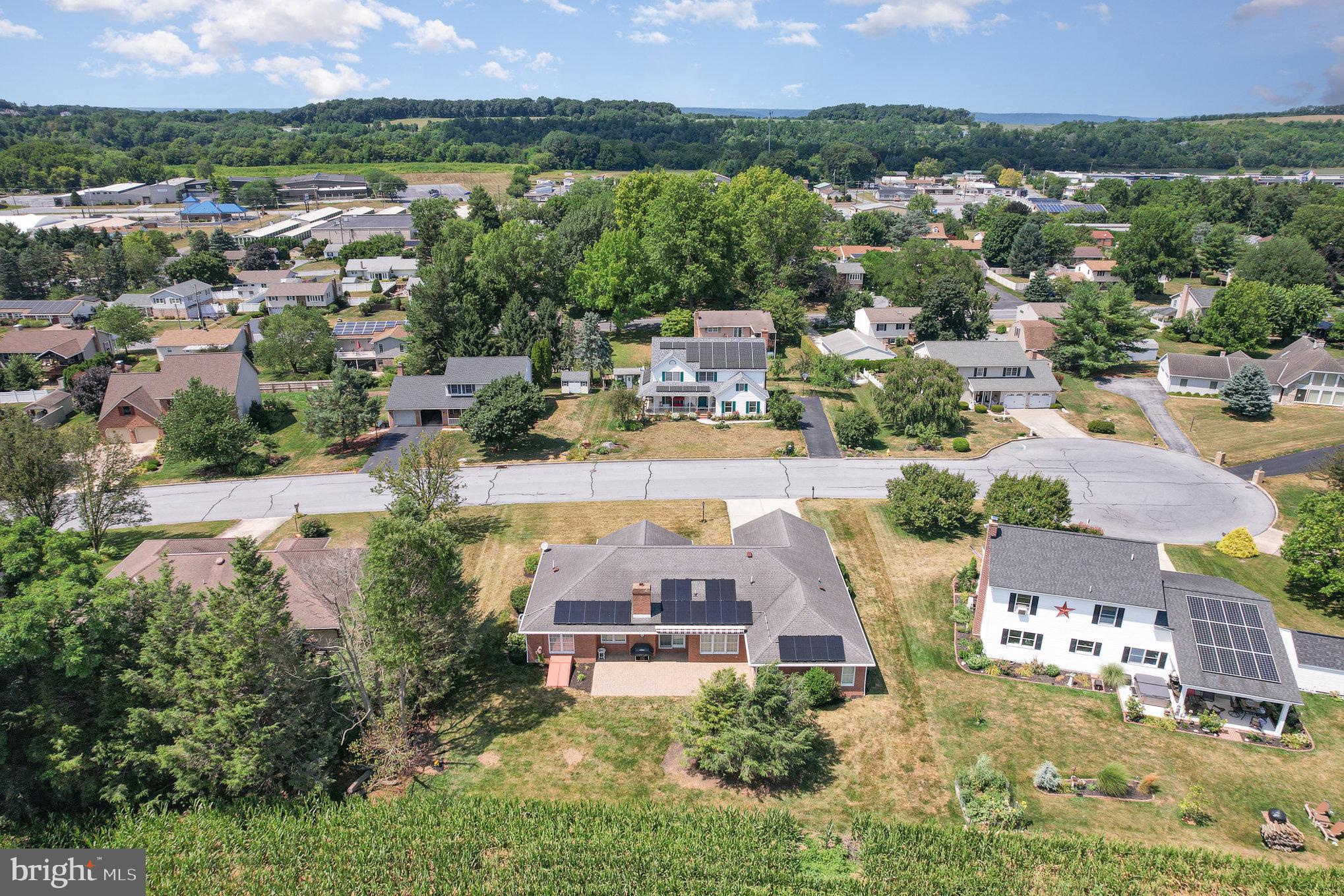 30 Summit Dr
