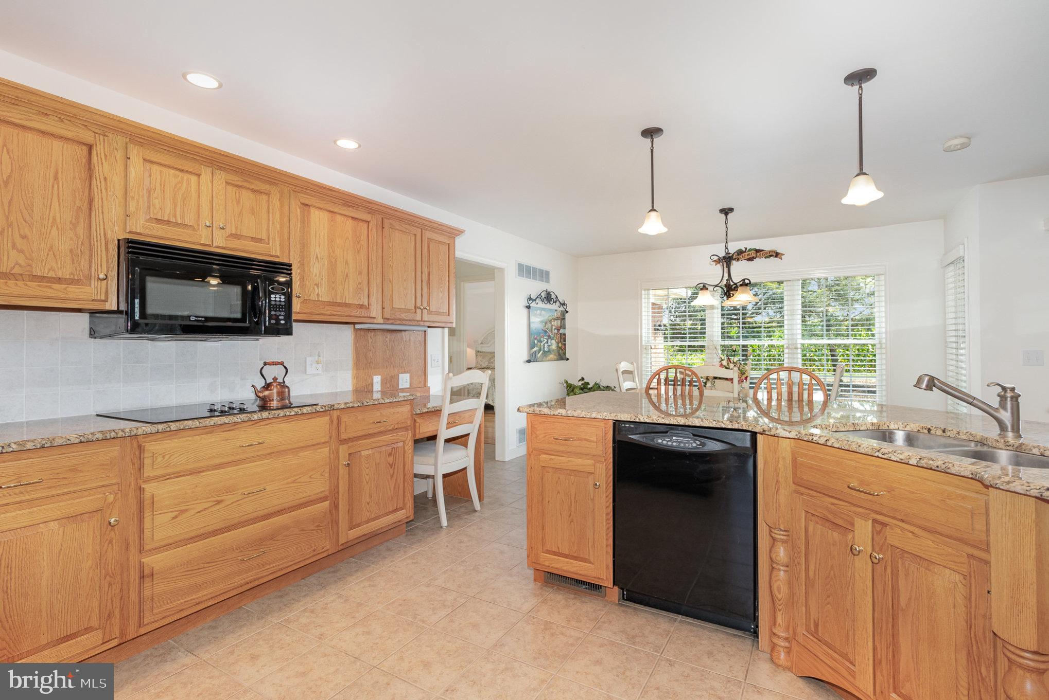 30 Summit Dr