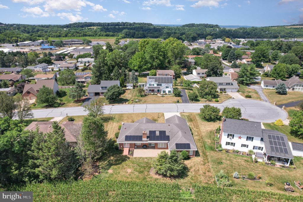 30 Summit Dr