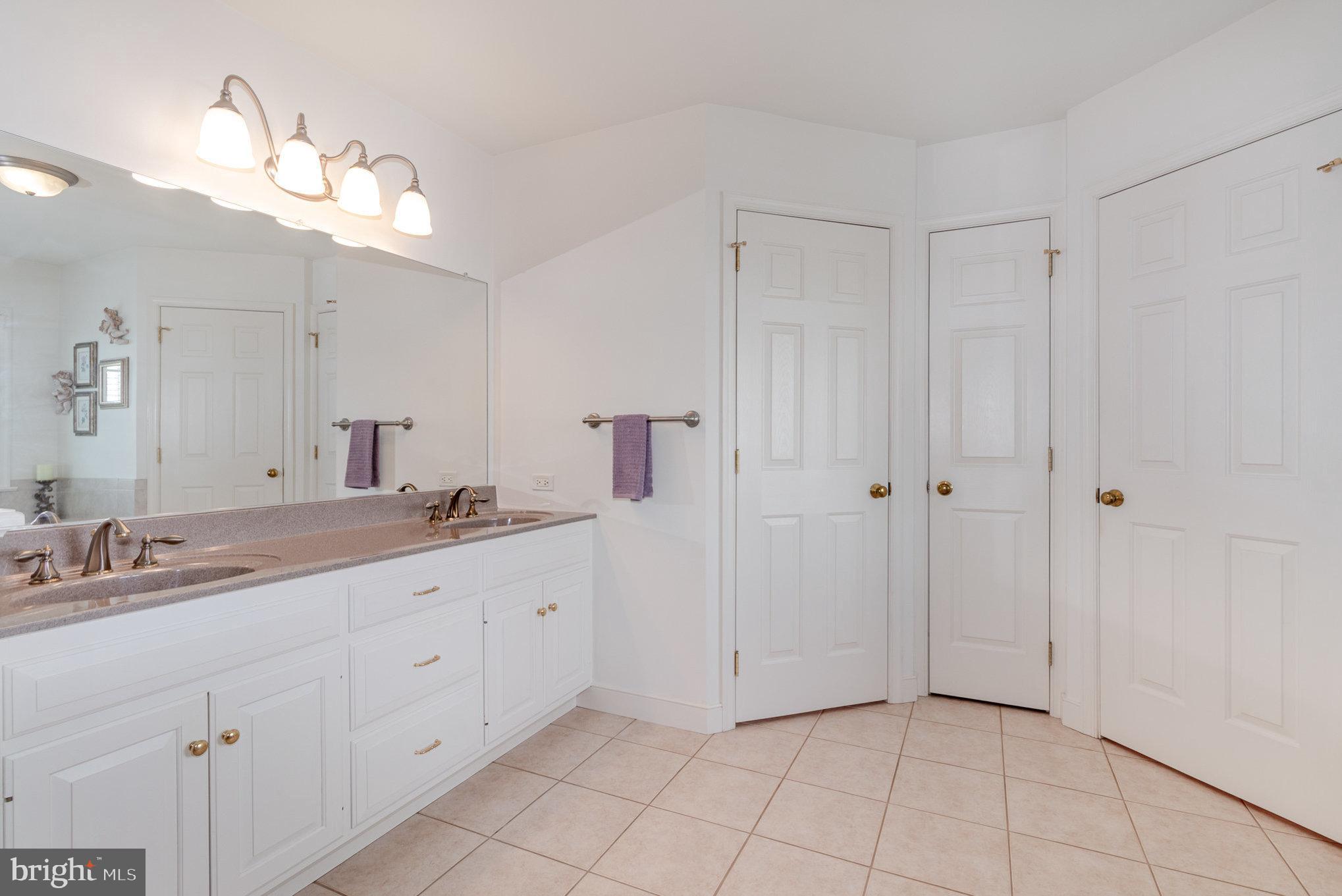 30 Summit Dr