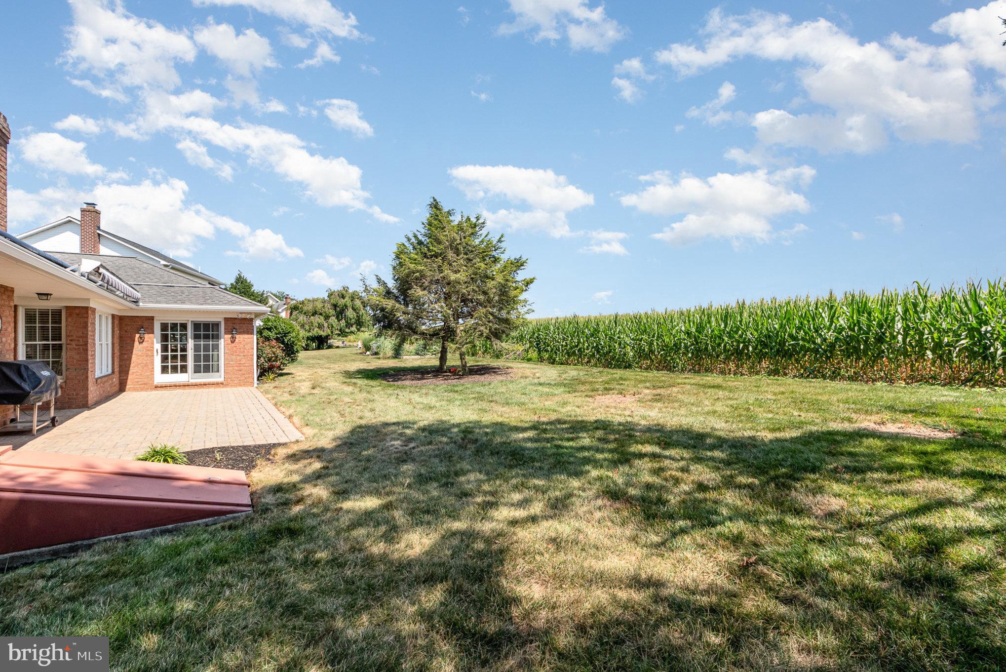 30 Summit Dr