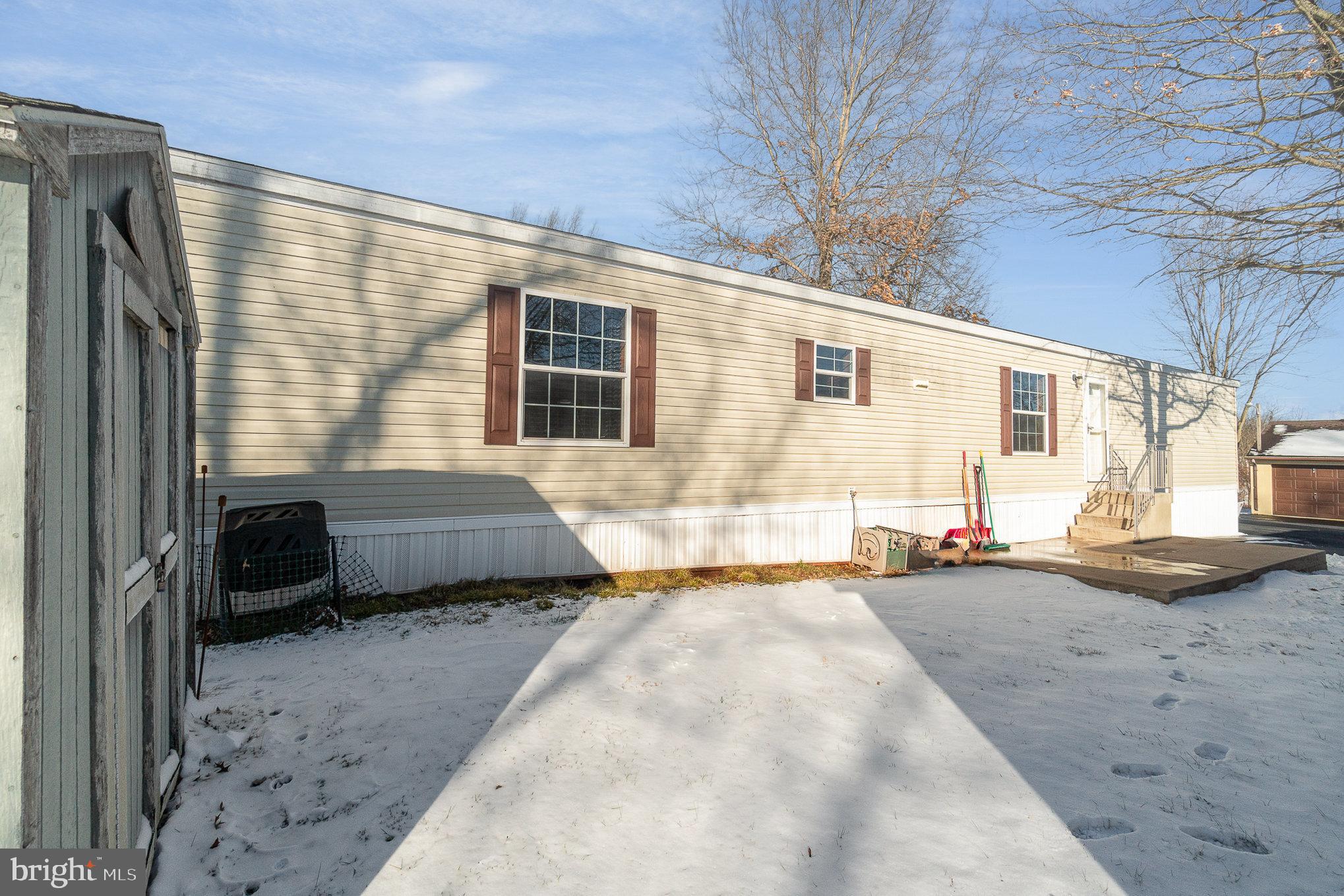 75 Oliver Dr