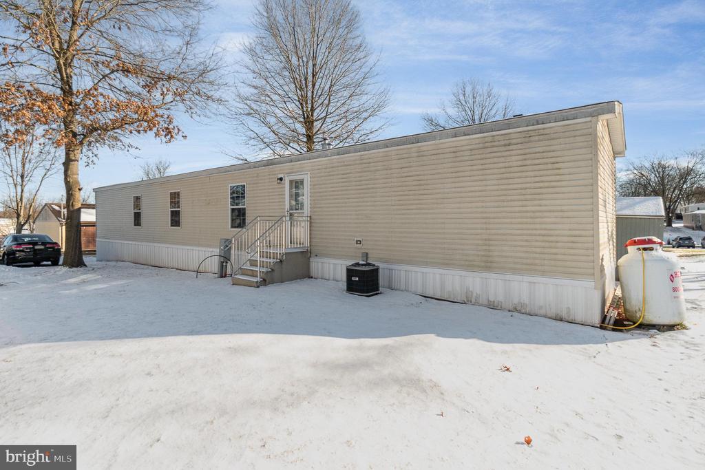75 Oliver Dr