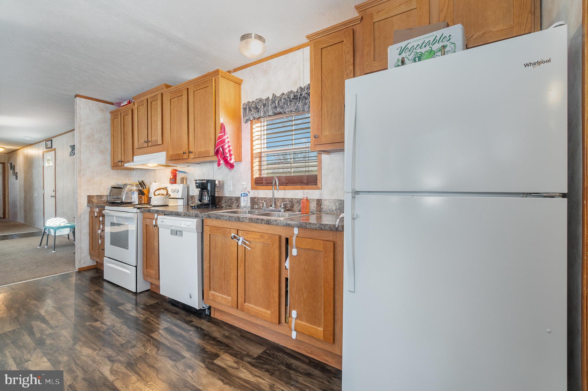 75 Oliver Dr