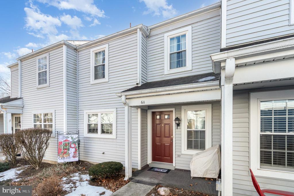 611 Cambridge Ct