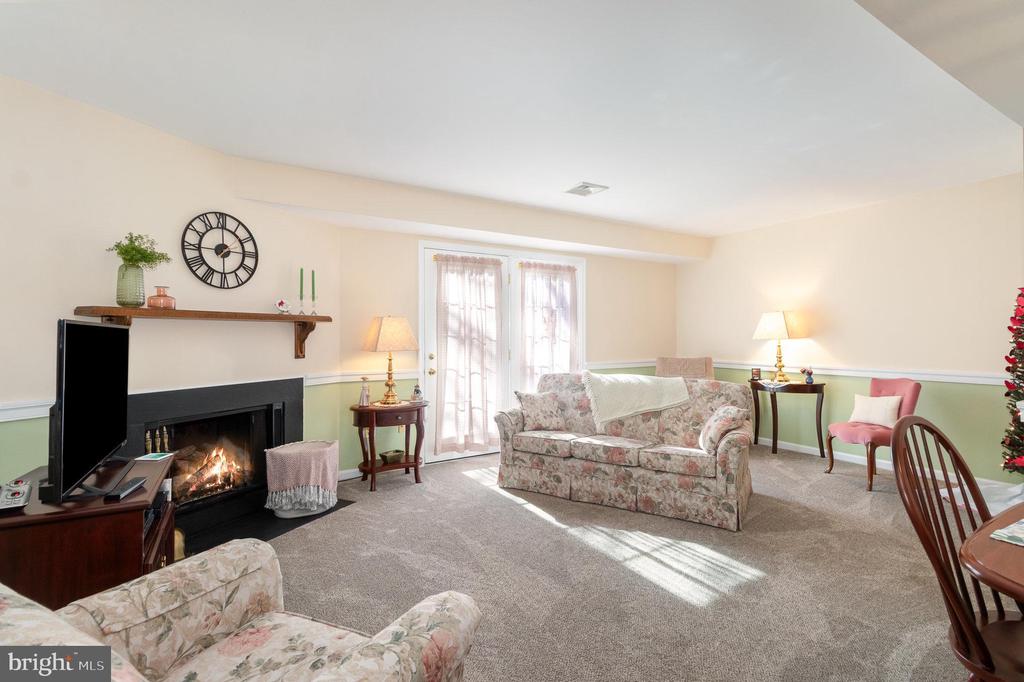 611 Cambridge Ct