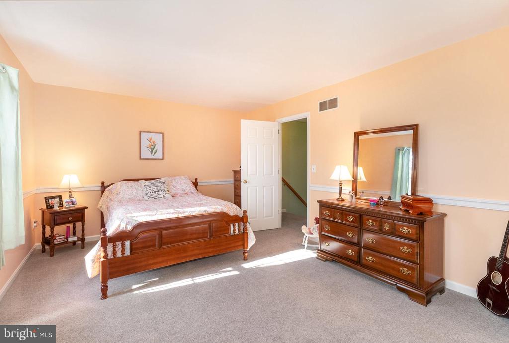 611 Cambridge Ct
