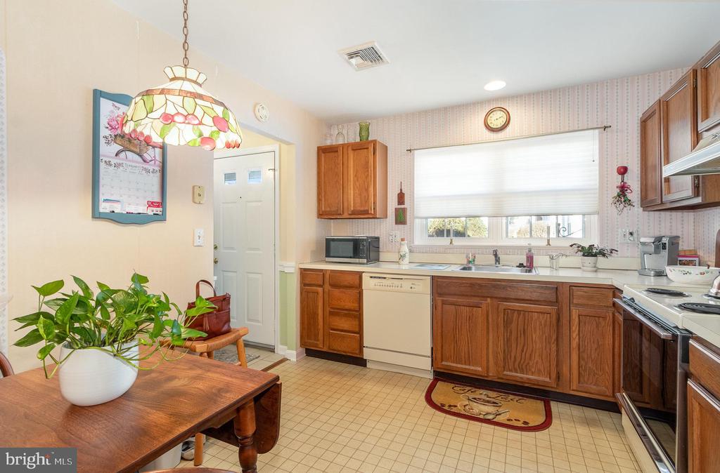 611 Cambridge Ct