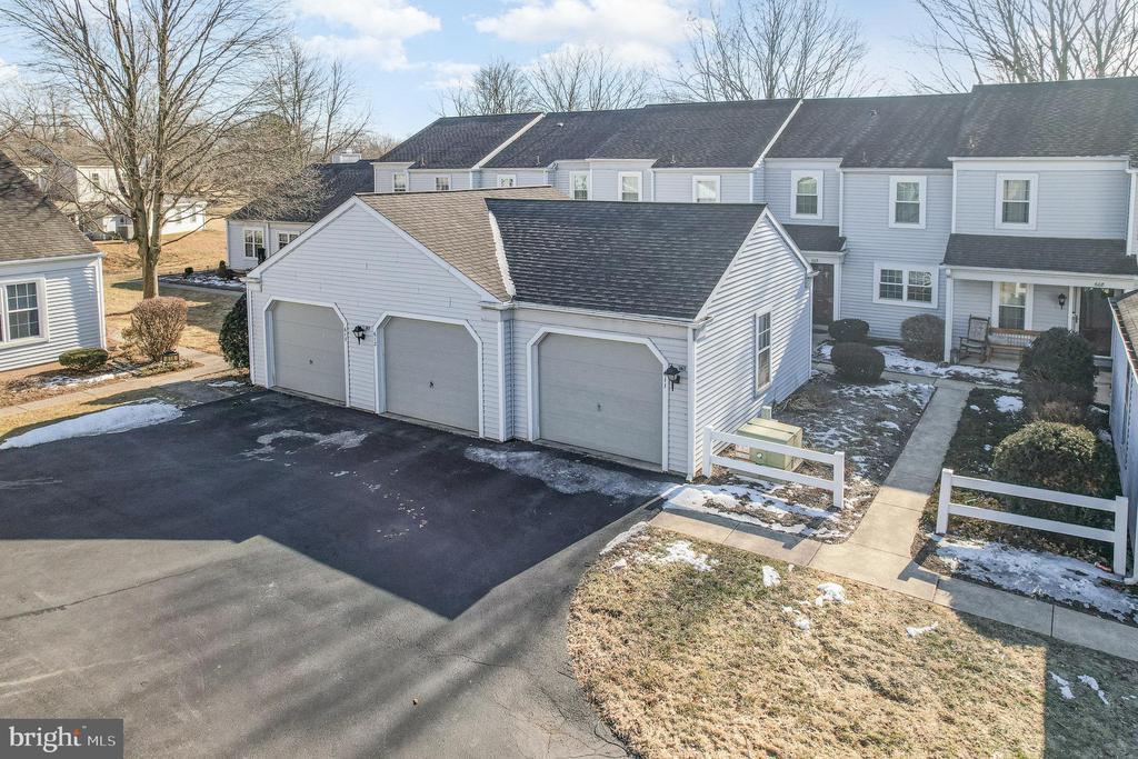 611 Cambridge Ct