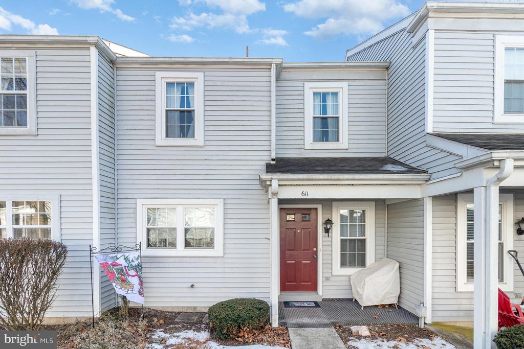 611 Cambridge Ct