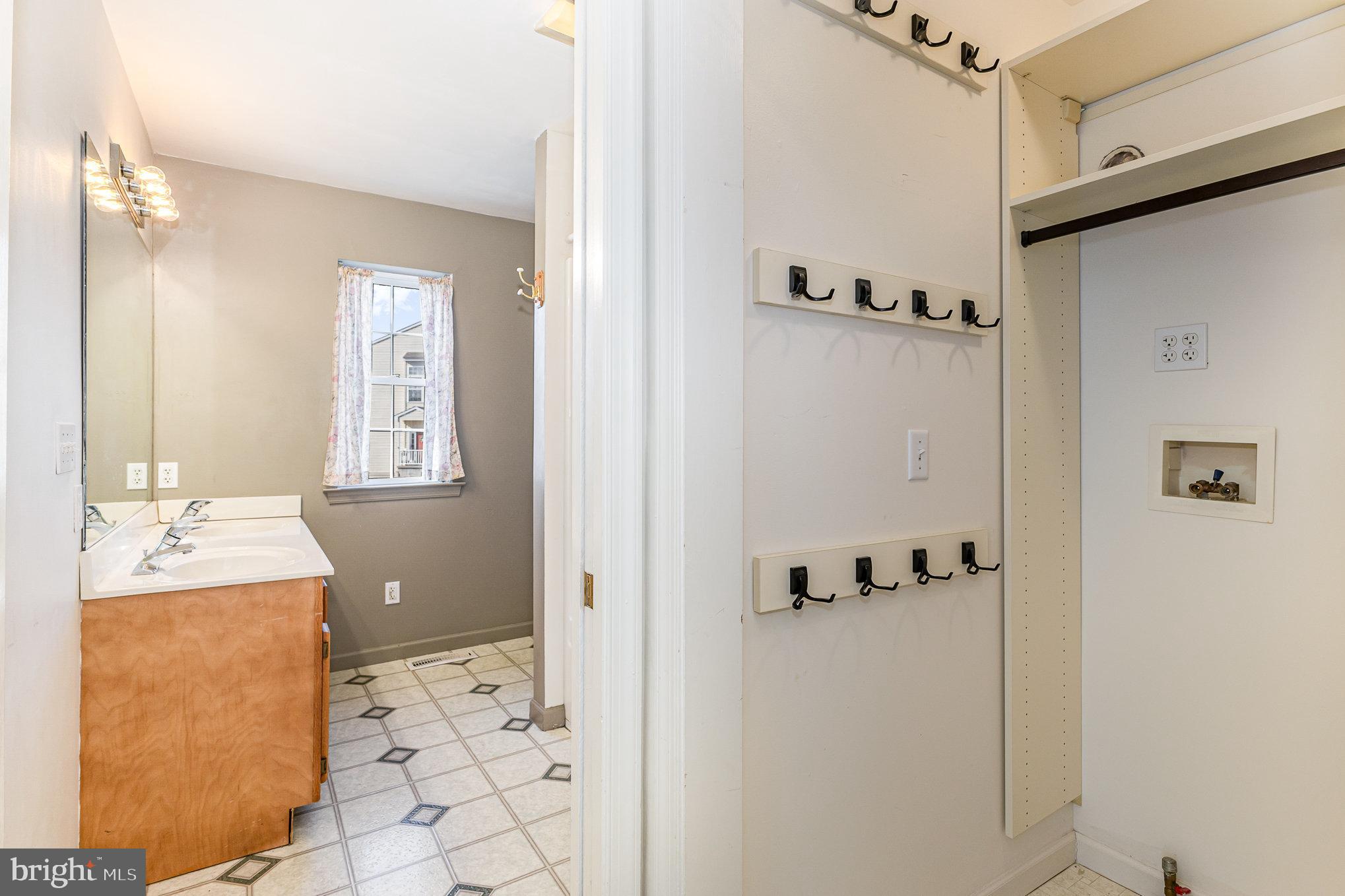 108 Woodside Ct