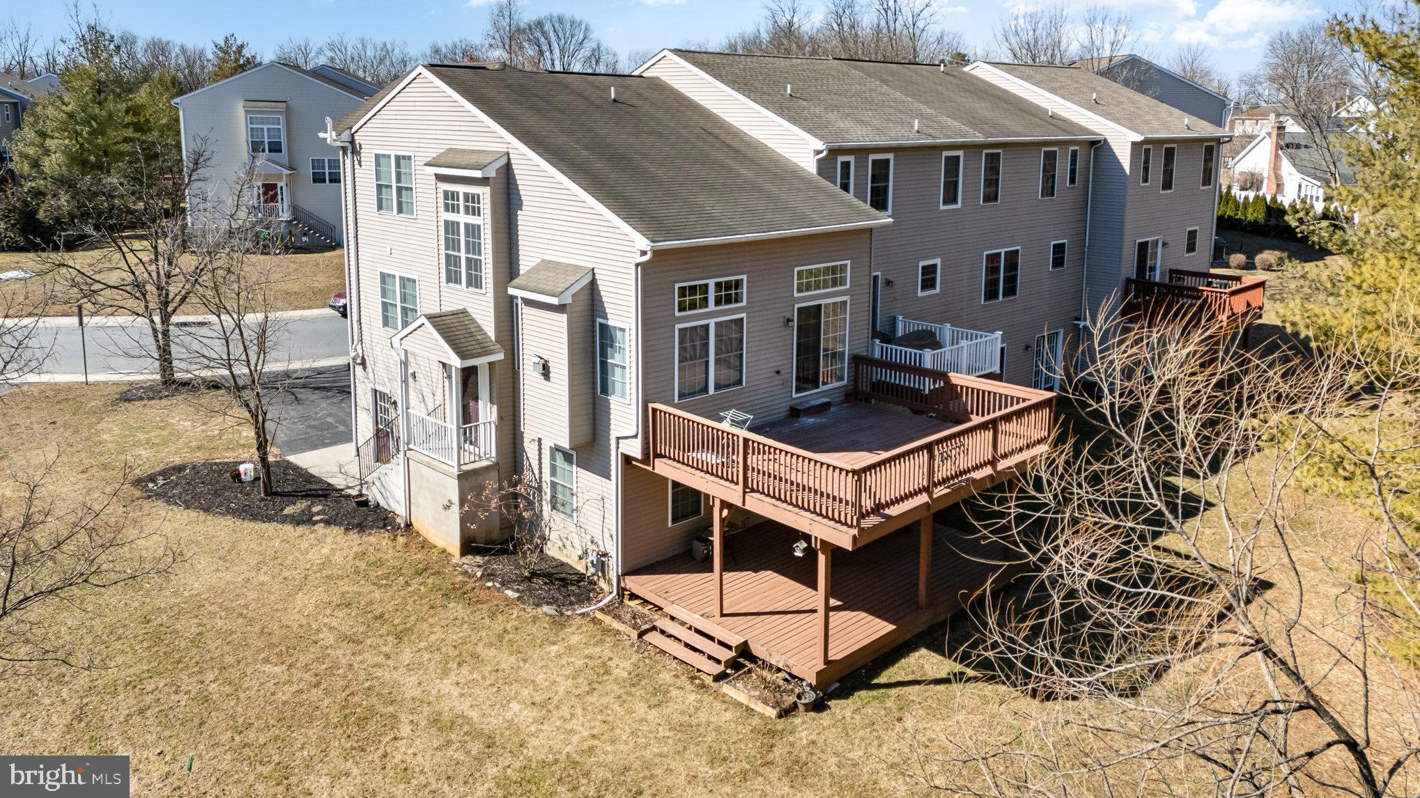 108 Woodside Ct