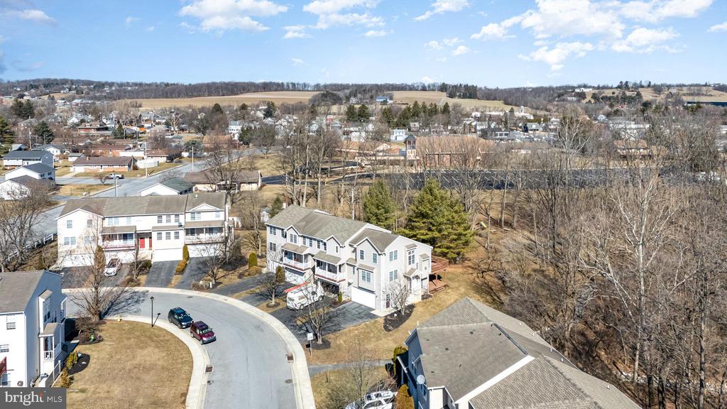 108 Woodside Ct