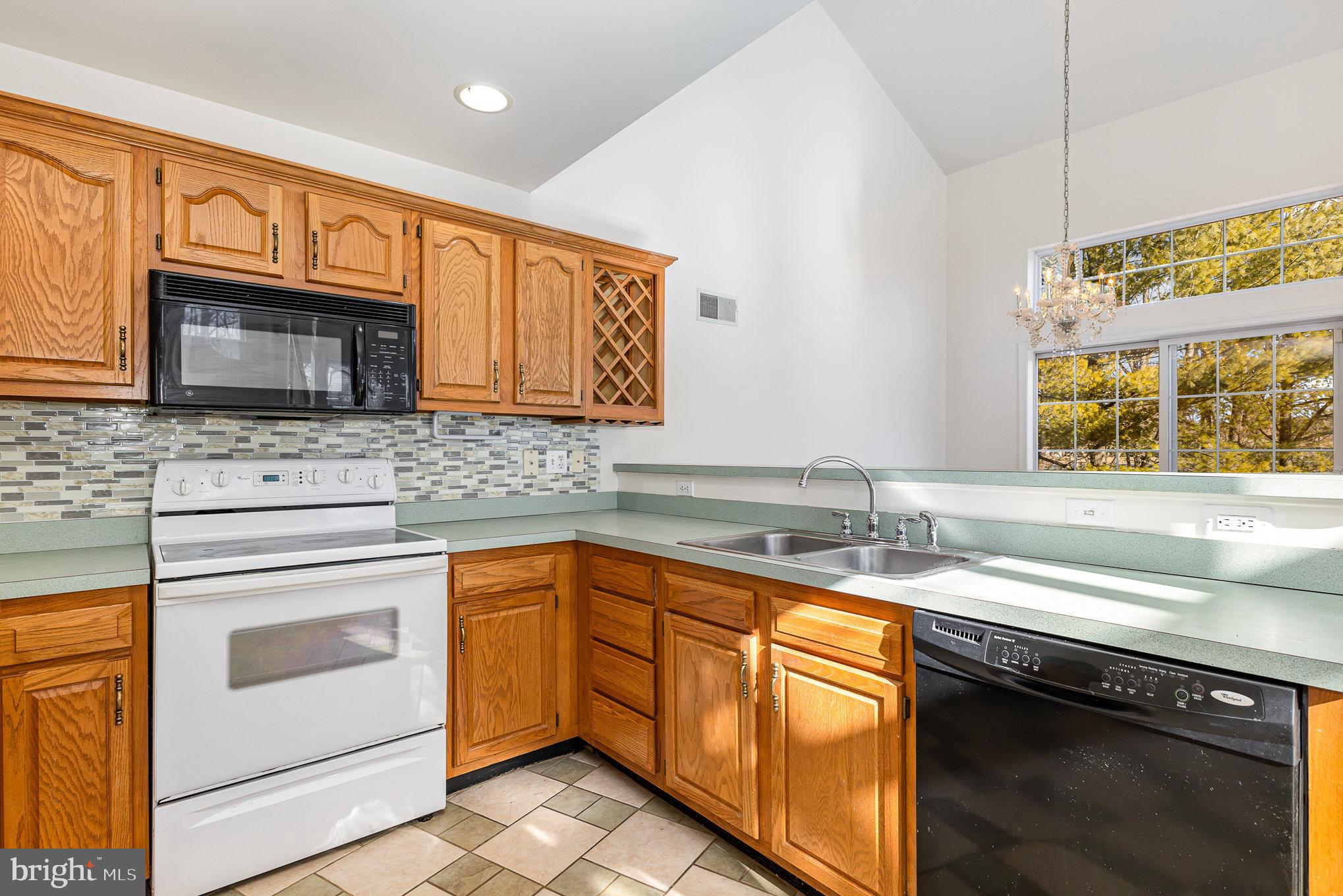 108 Woodside Ct