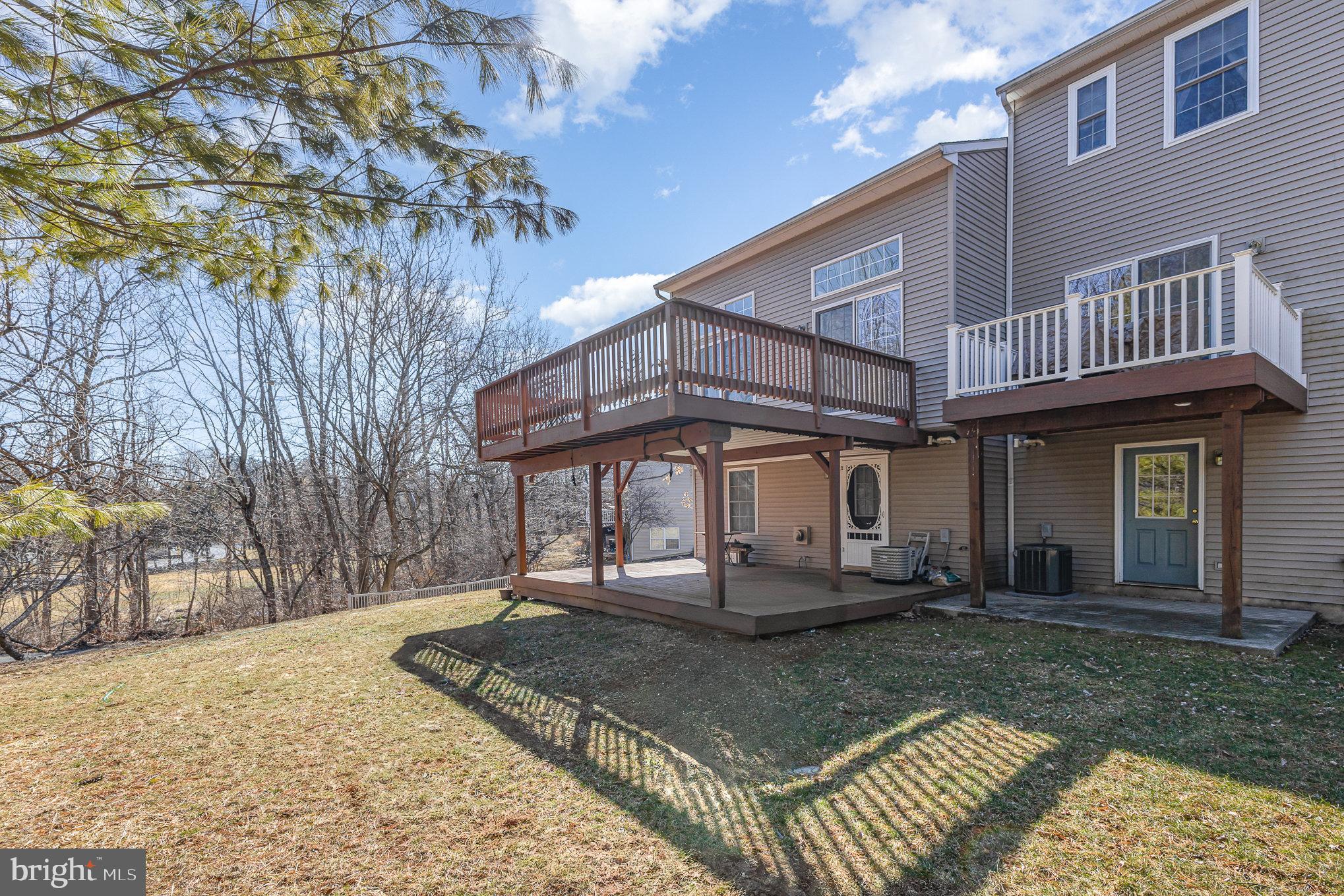 108 Woodside Ct