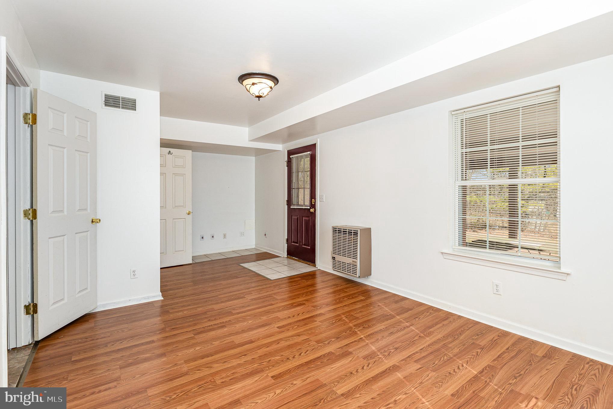 108 Woodside Ct