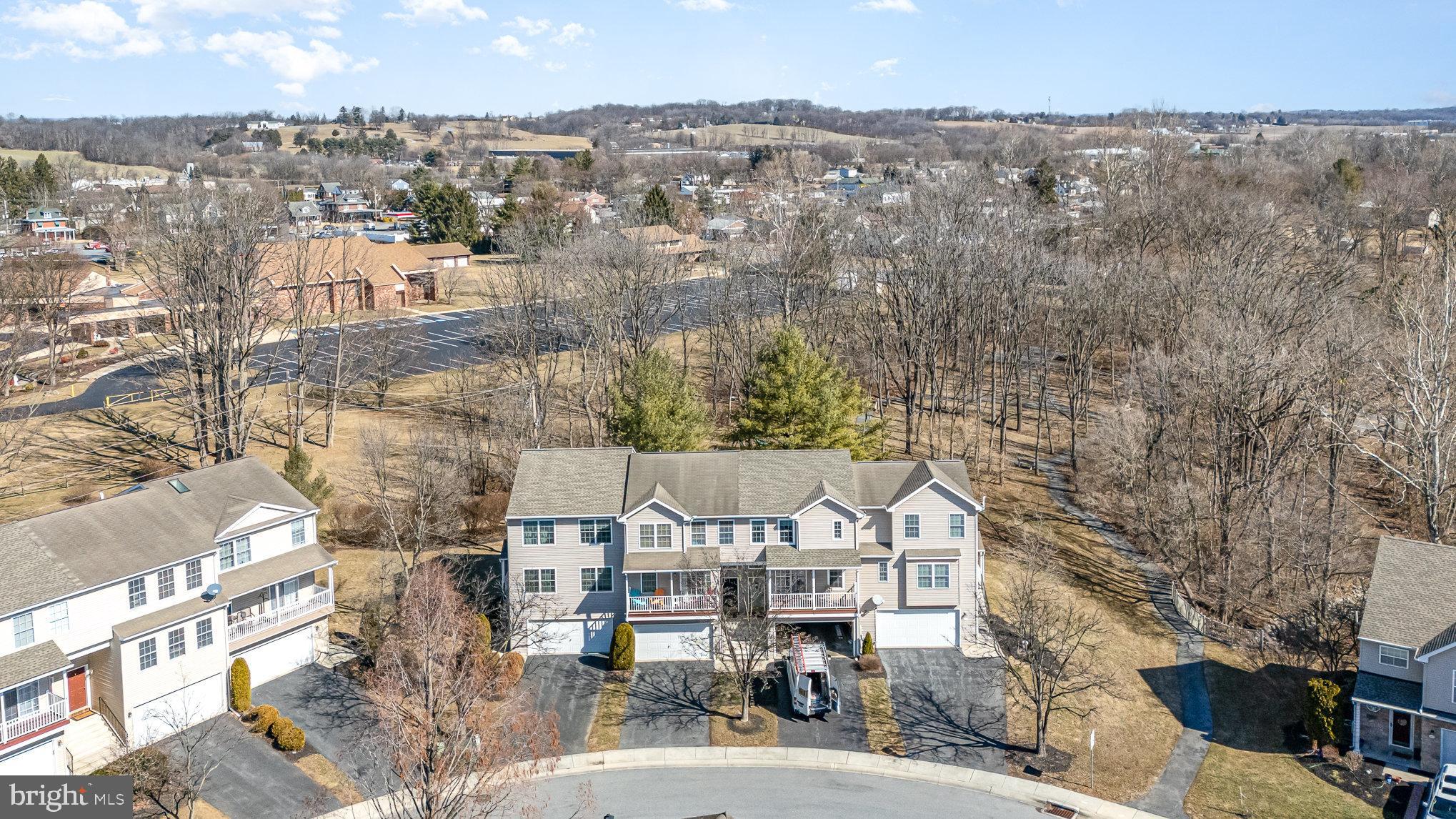 108 Woodside Ct