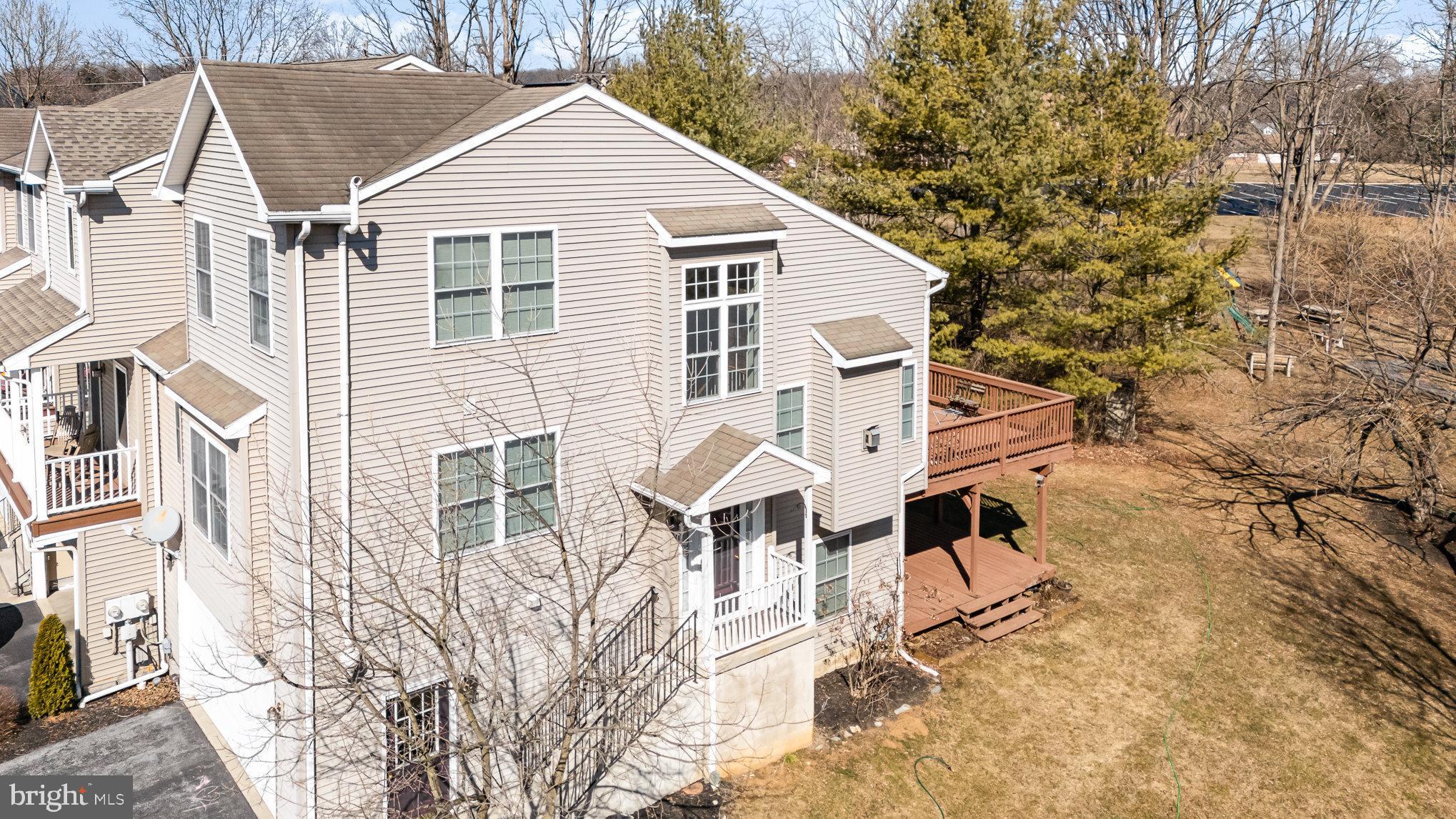 108 Woodside Ct
