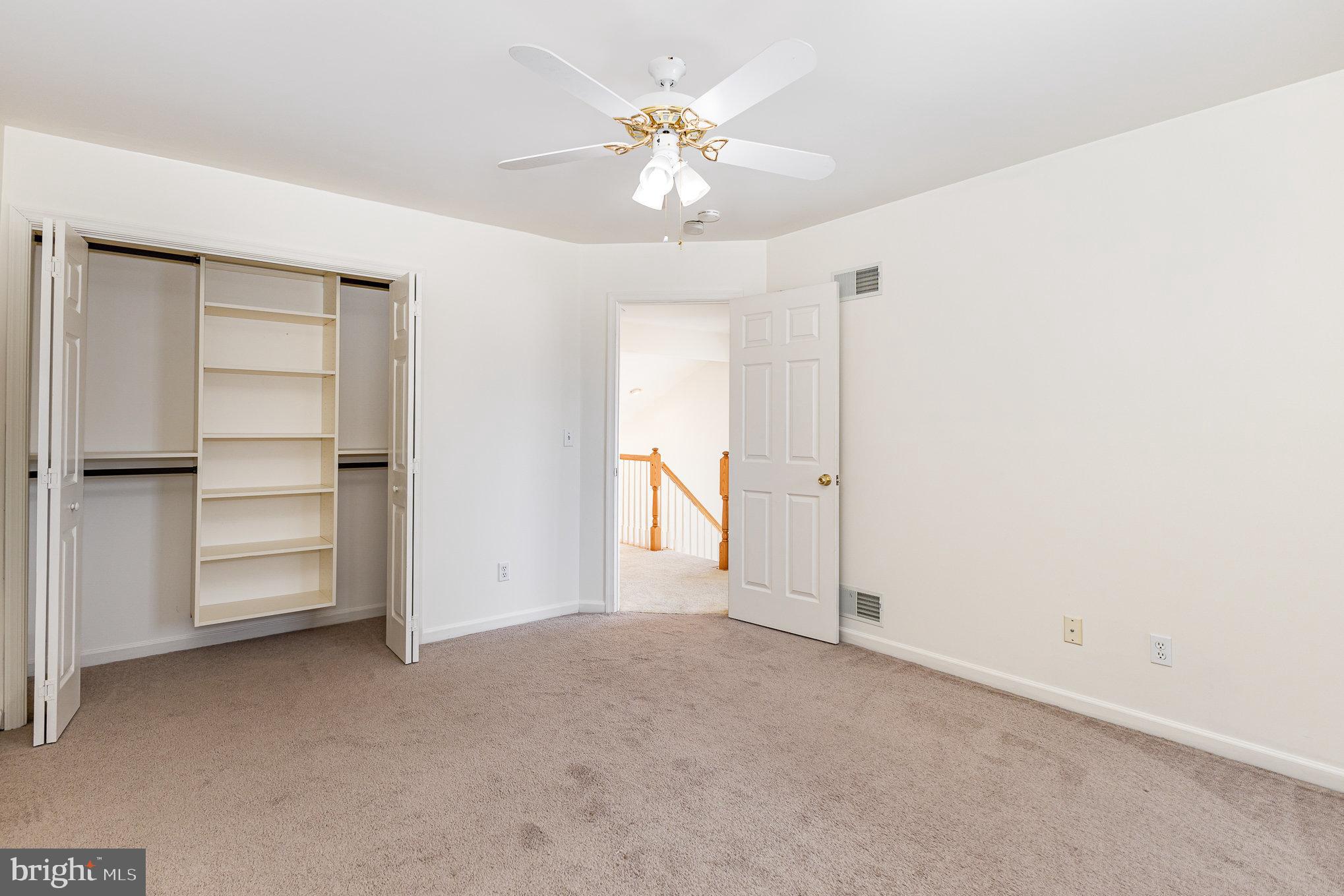 108 Woodside Ct