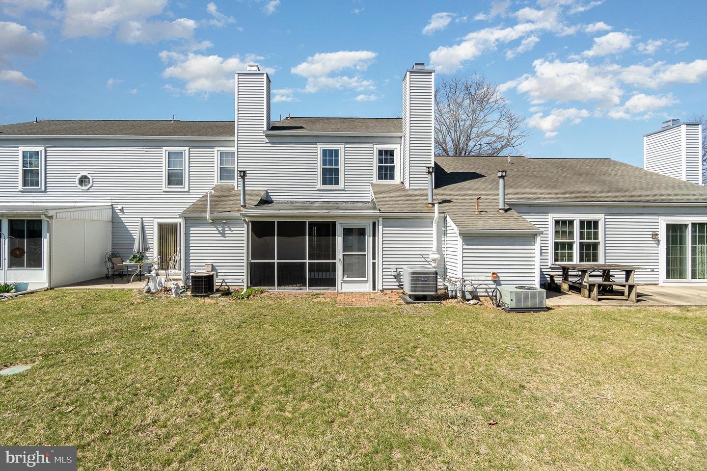 407 Cambridge Ct