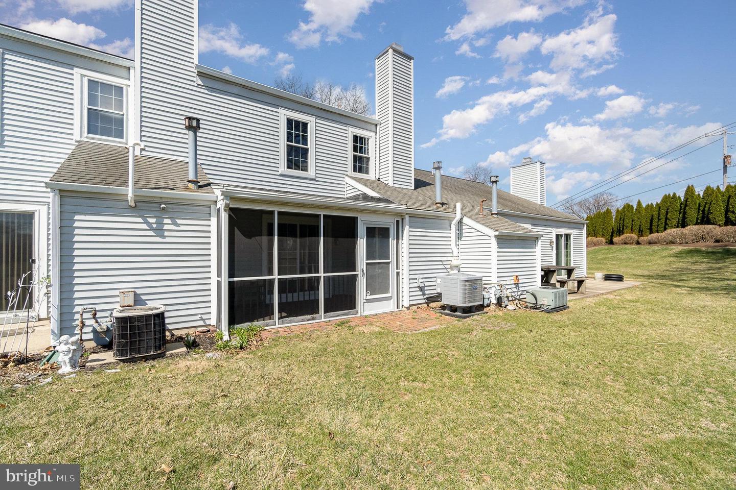 407 Cambridge Ct