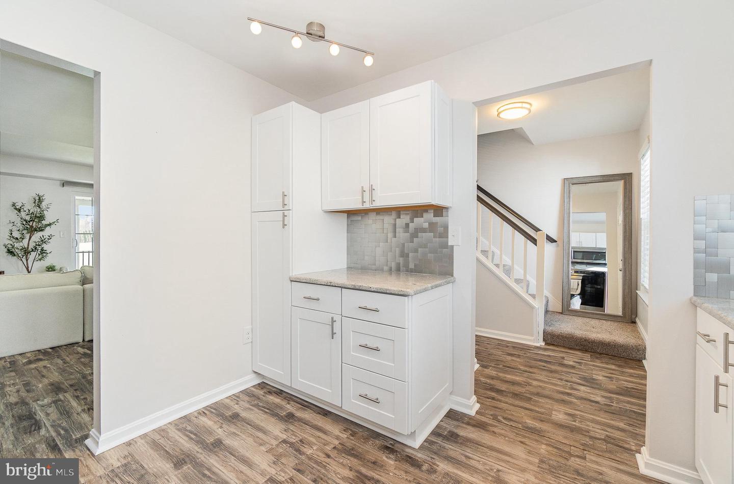 407 Cambridge Ct