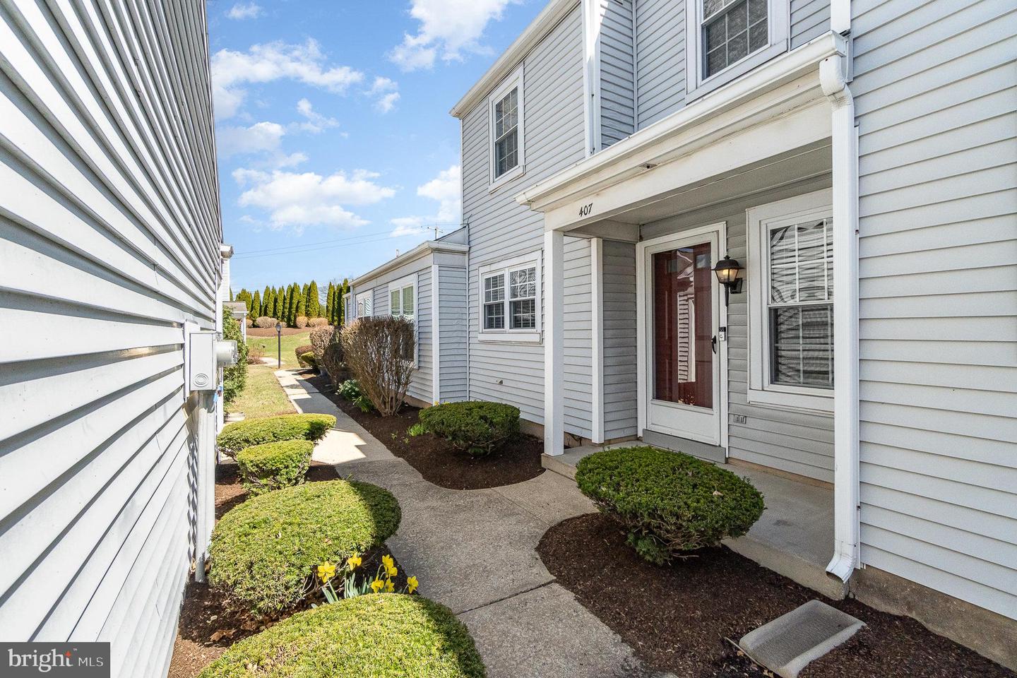 407 Cambridge Ct