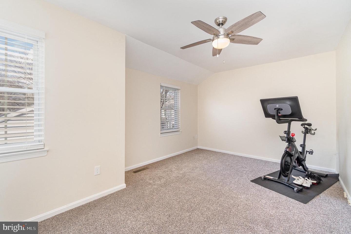 407 Cambridge Ct
