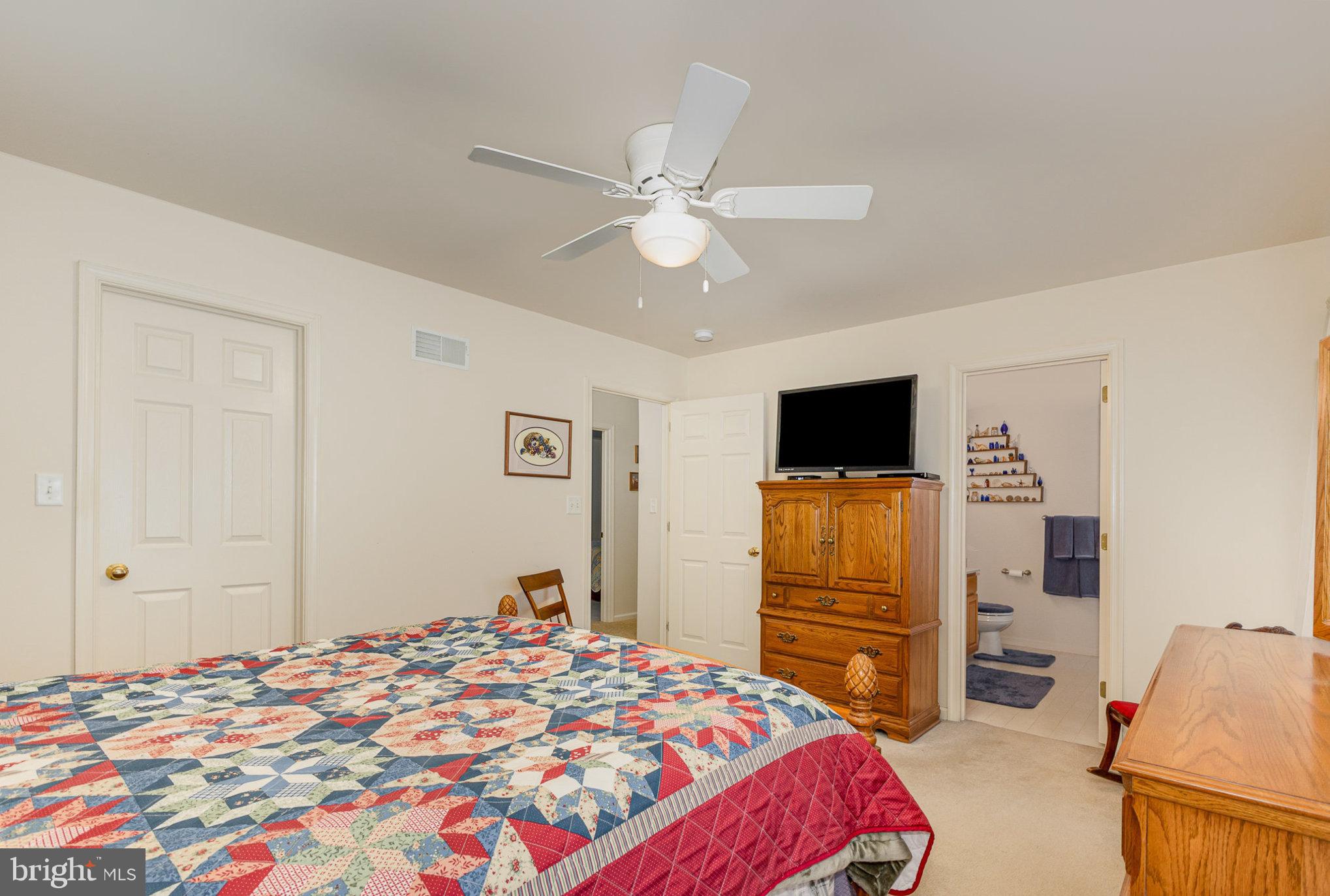 457 Oak Ln