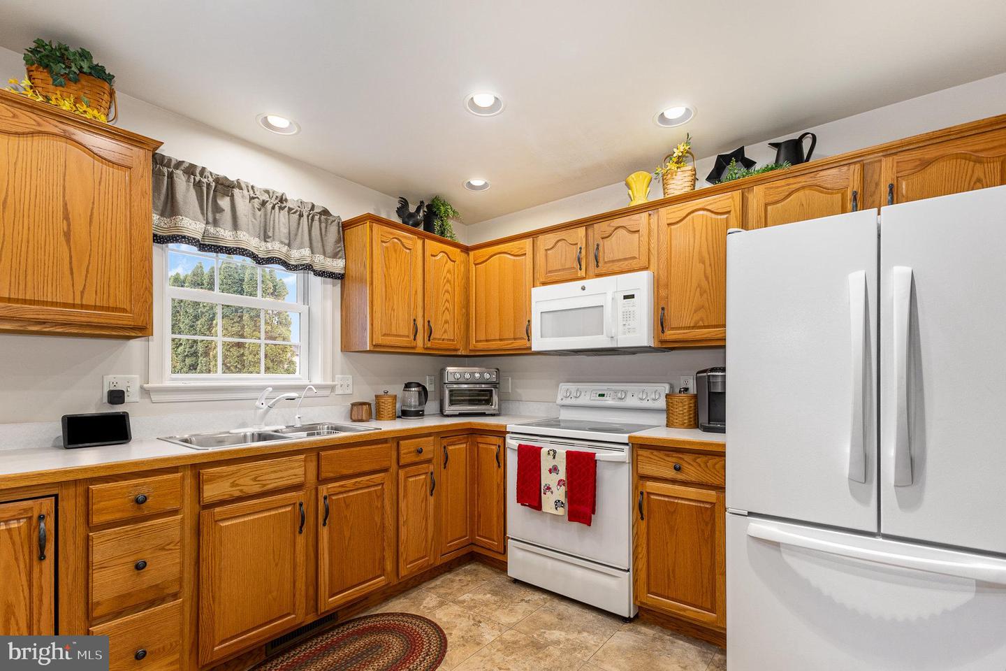 457 Oak Ln
