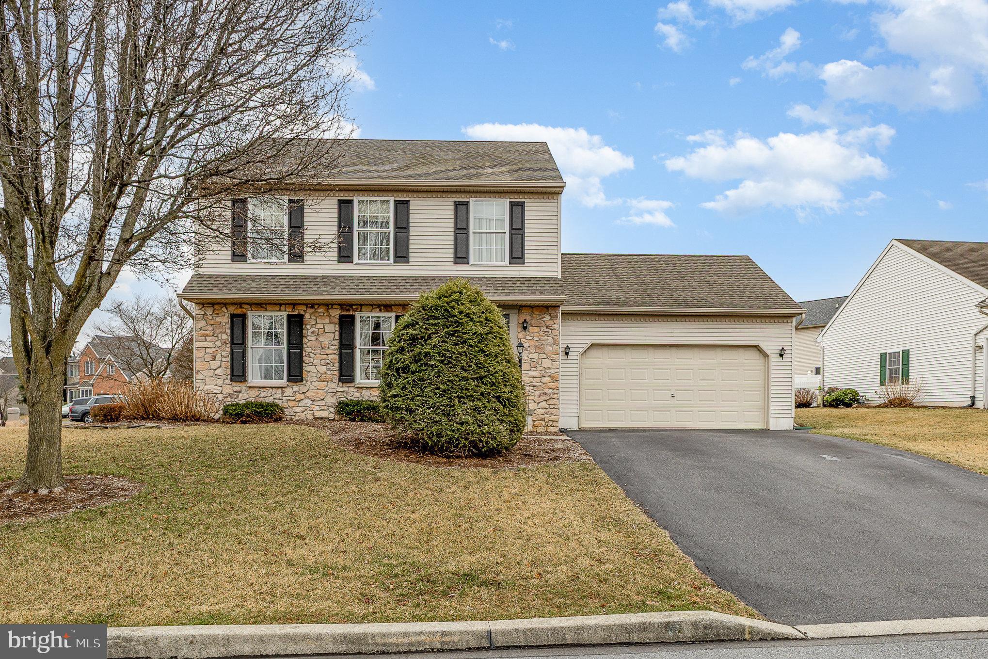 457 Oak Ln