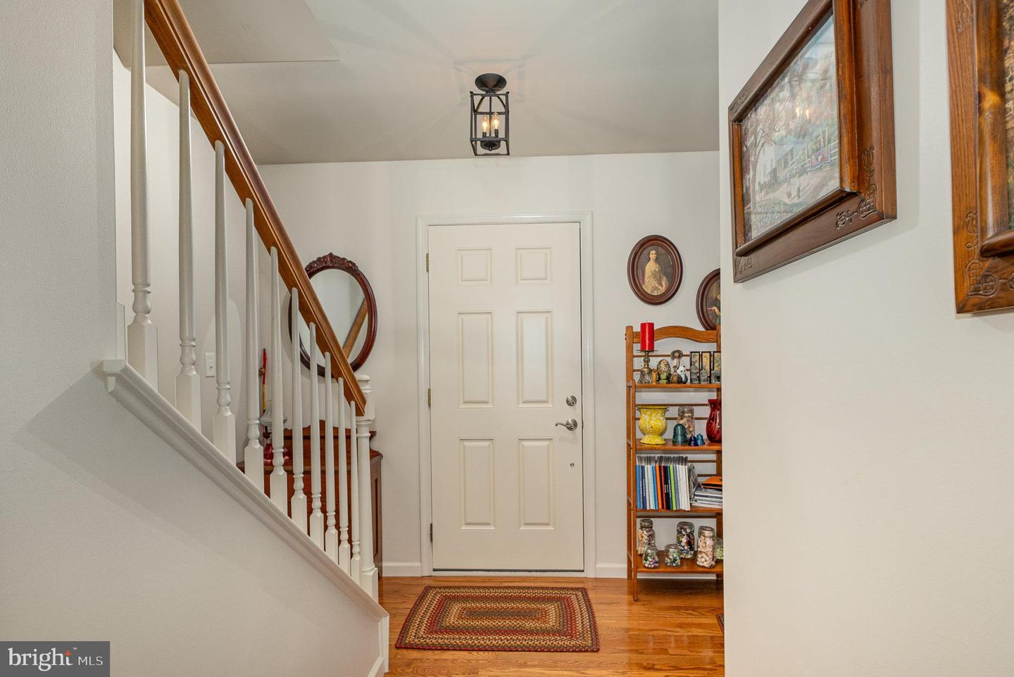 457 Oak Ln