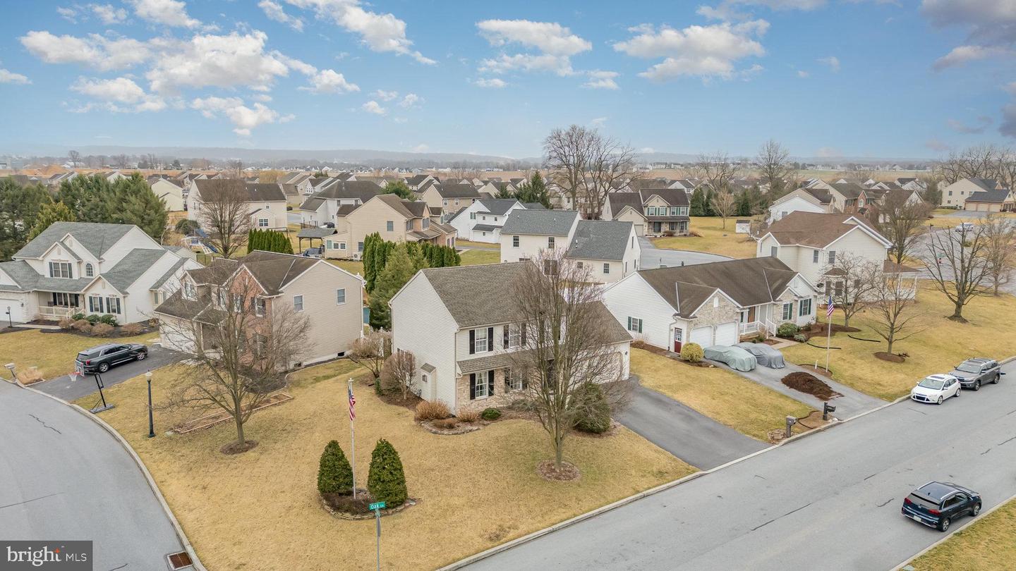 457 Oak Ln