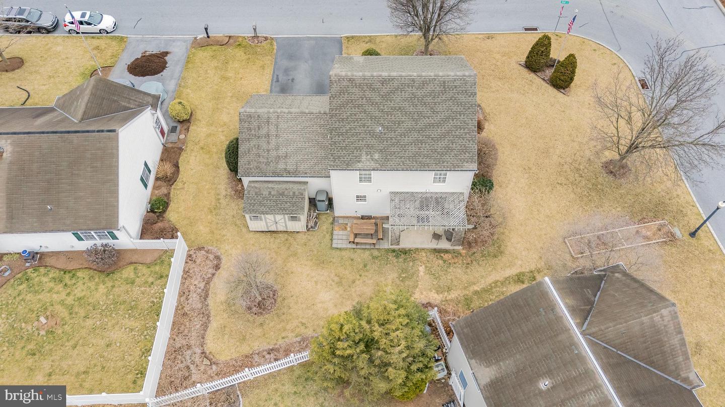 457 Oak Ln