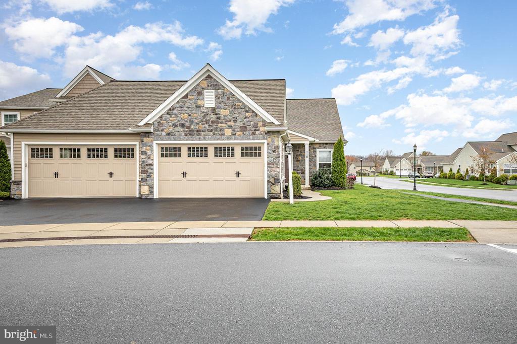 118 S Village Cir