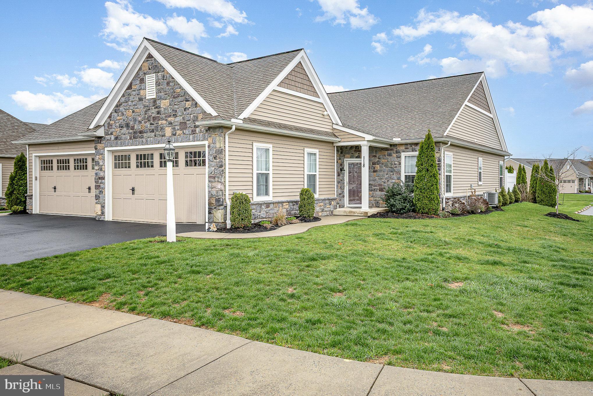 118 S Village Cir