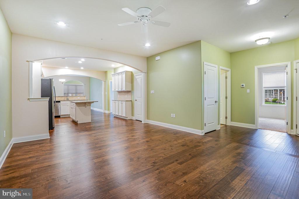 118 S Village Cir