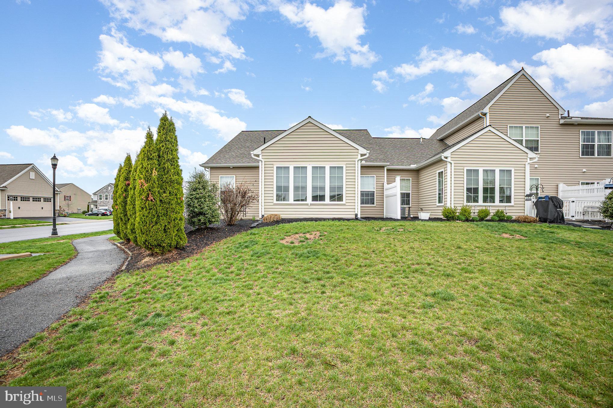 118 S Village Cir