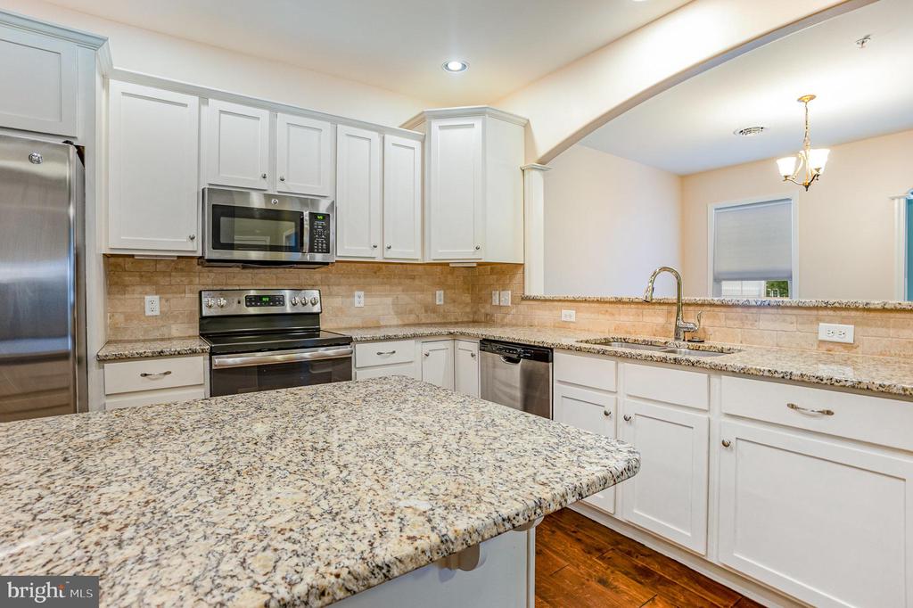 118 S Village Cir