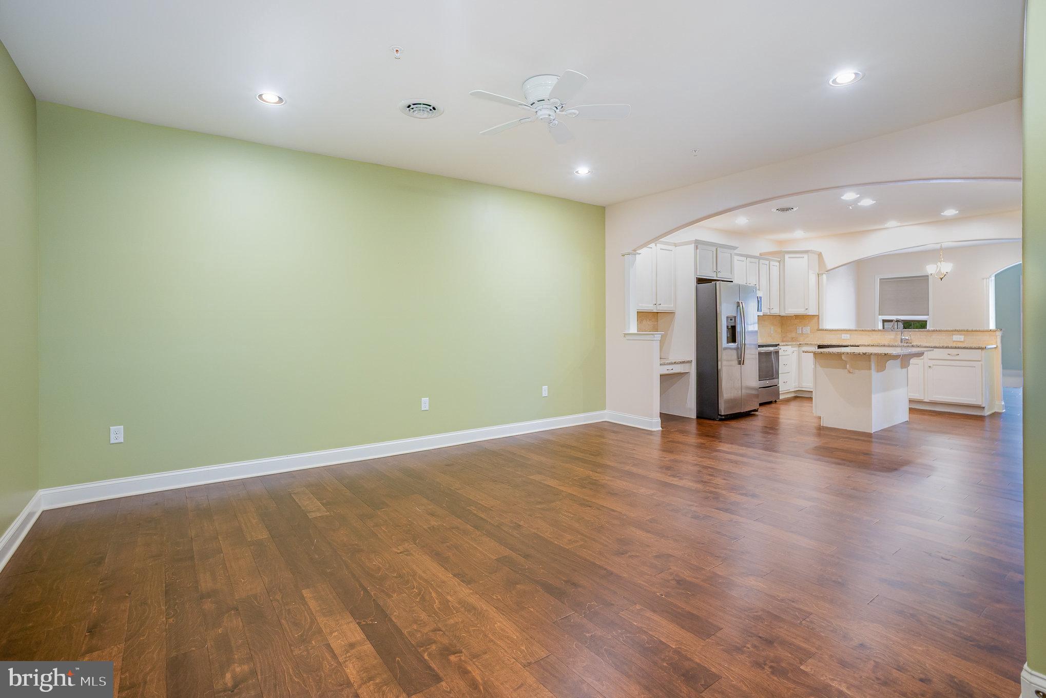 118 S Village Cir