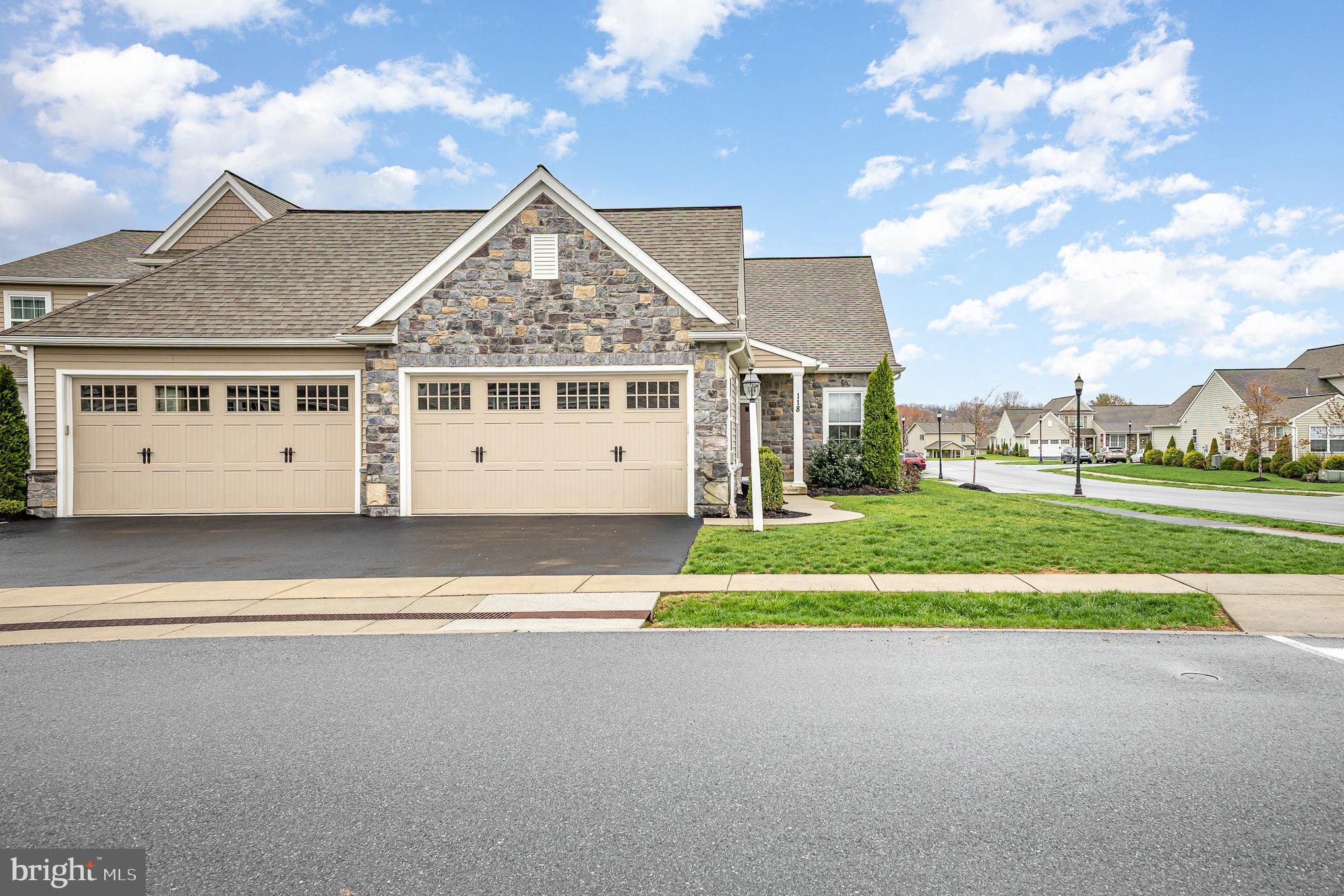 118 S Village Cir