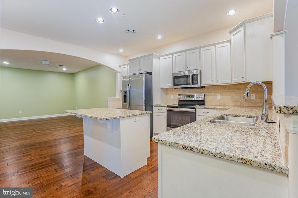 118 S Village Cir